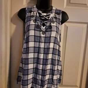 Maurcies tank top small 5/$25